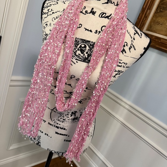 2 Scarves, 1 listing (Pink and black) - Picture 3 of 6